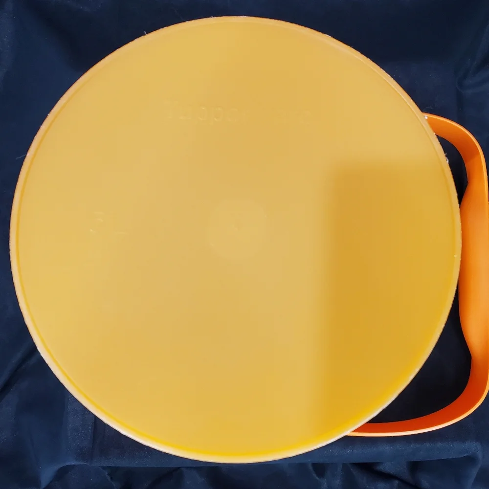 Tupperware Halloween Orange Canister Bucket 5L Handle Lid Trick or Treat
